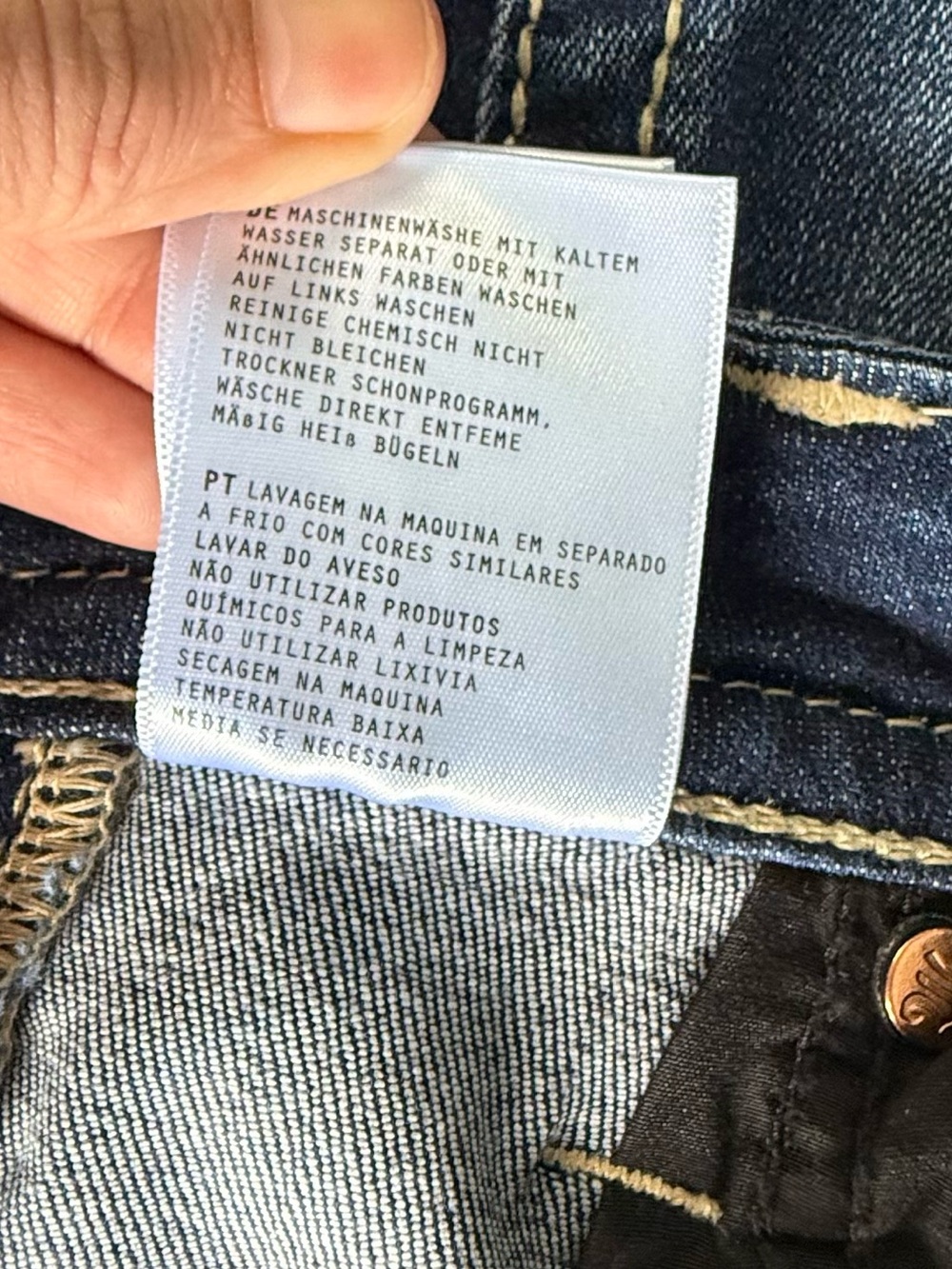 NWT Miss Me Mid-Rise Bootcut Jeans - Wing & Floral Embroidery - Size 27/32 - Picture 16 of 16
